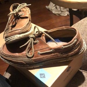 Sperrys with box
